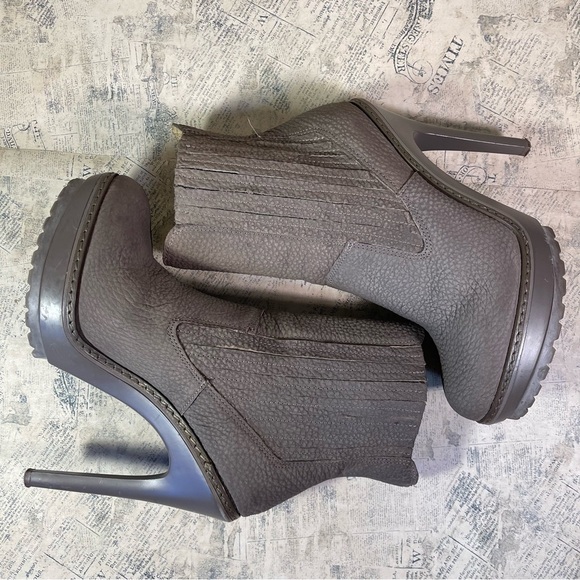 BCBGMaxAzria Virginia All Leather Platform Stiletto Heel Pull-on Boot Taupe - Picture 8 of 13